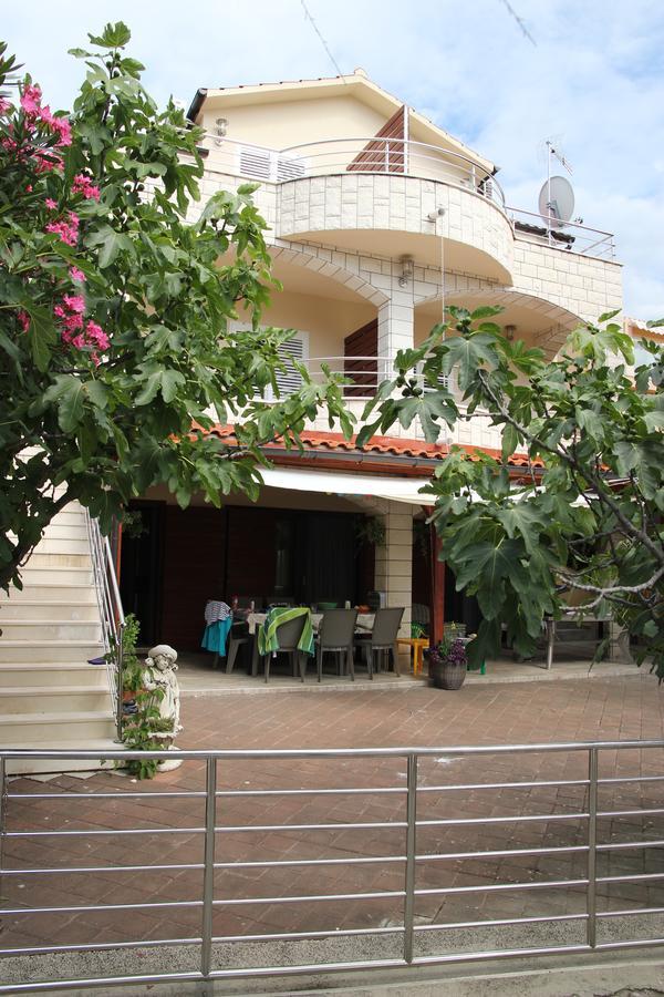 Apartments Time Off Zaboric Luaran gambar